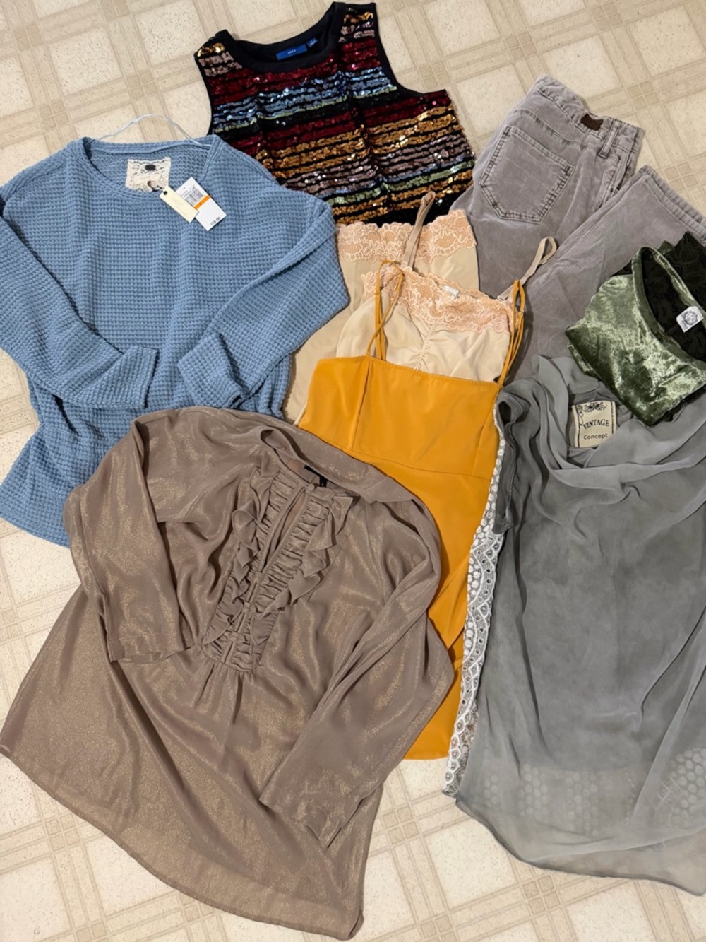 Resellers Bundle New Like New 8 Brand Name Women’s S Small